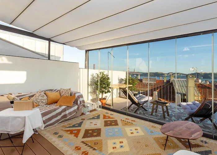 Luxurious Loft : Bridge-View Rooftop | By Airnest